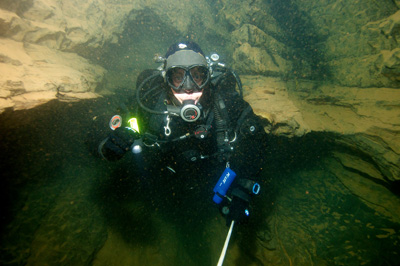 Barlangi búvár - Cave Diver